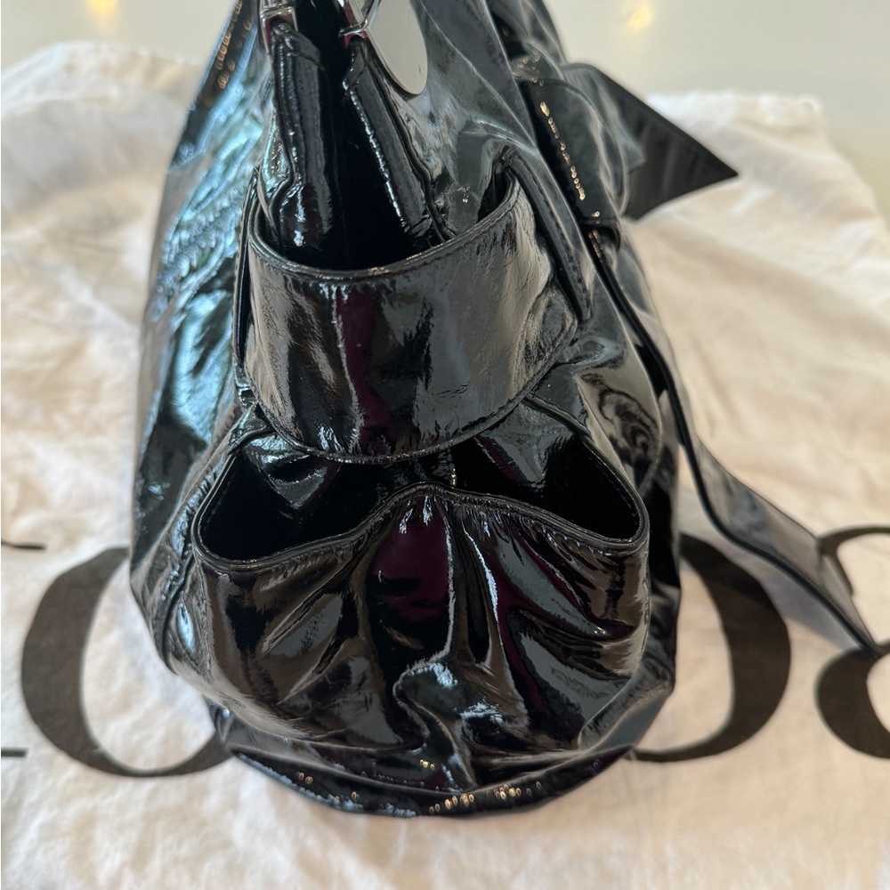 Kooba black patent leather shoulder bag. - Picture 5 of 9
